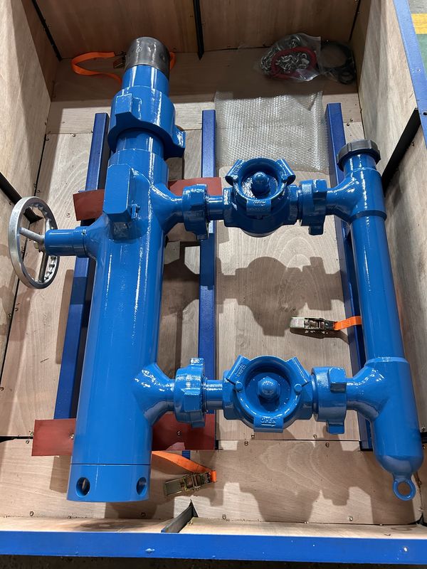 13-3/8' API Casing LTC BTC Buckle conectado Presión de trabajo de 21Mpa Single Plug Cementing Head Con embalaje de madera 810KG